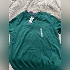 Tommy Hilfiger green long sleeve sweater